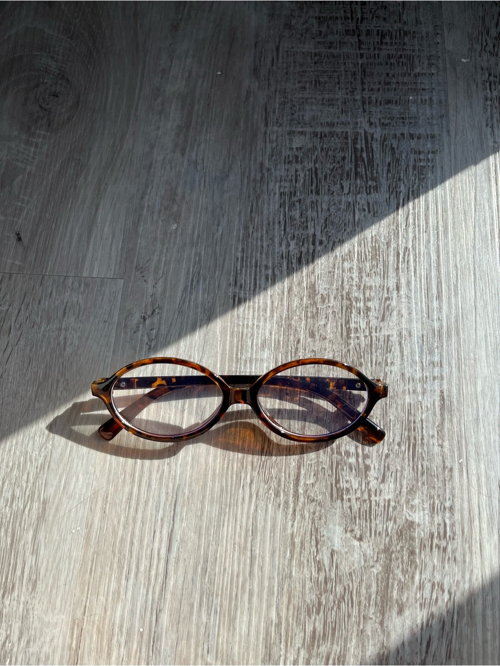 Tortoiseshell Oval Reading Glasses